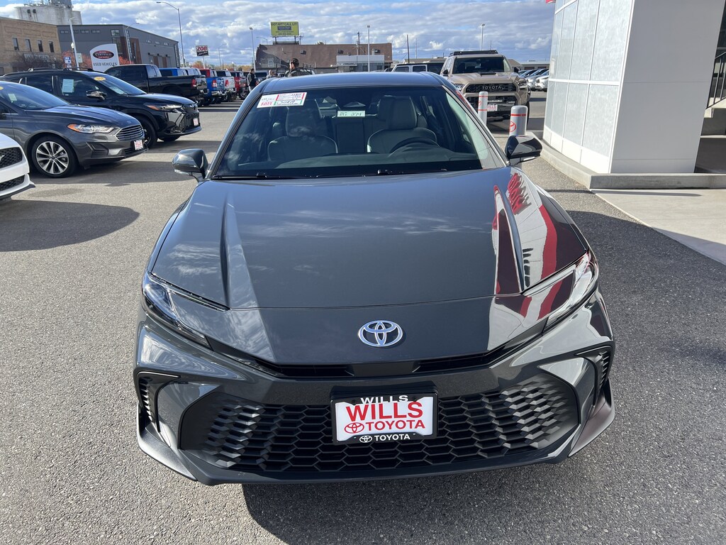 New 2026 Toyota Camry SE Sedan