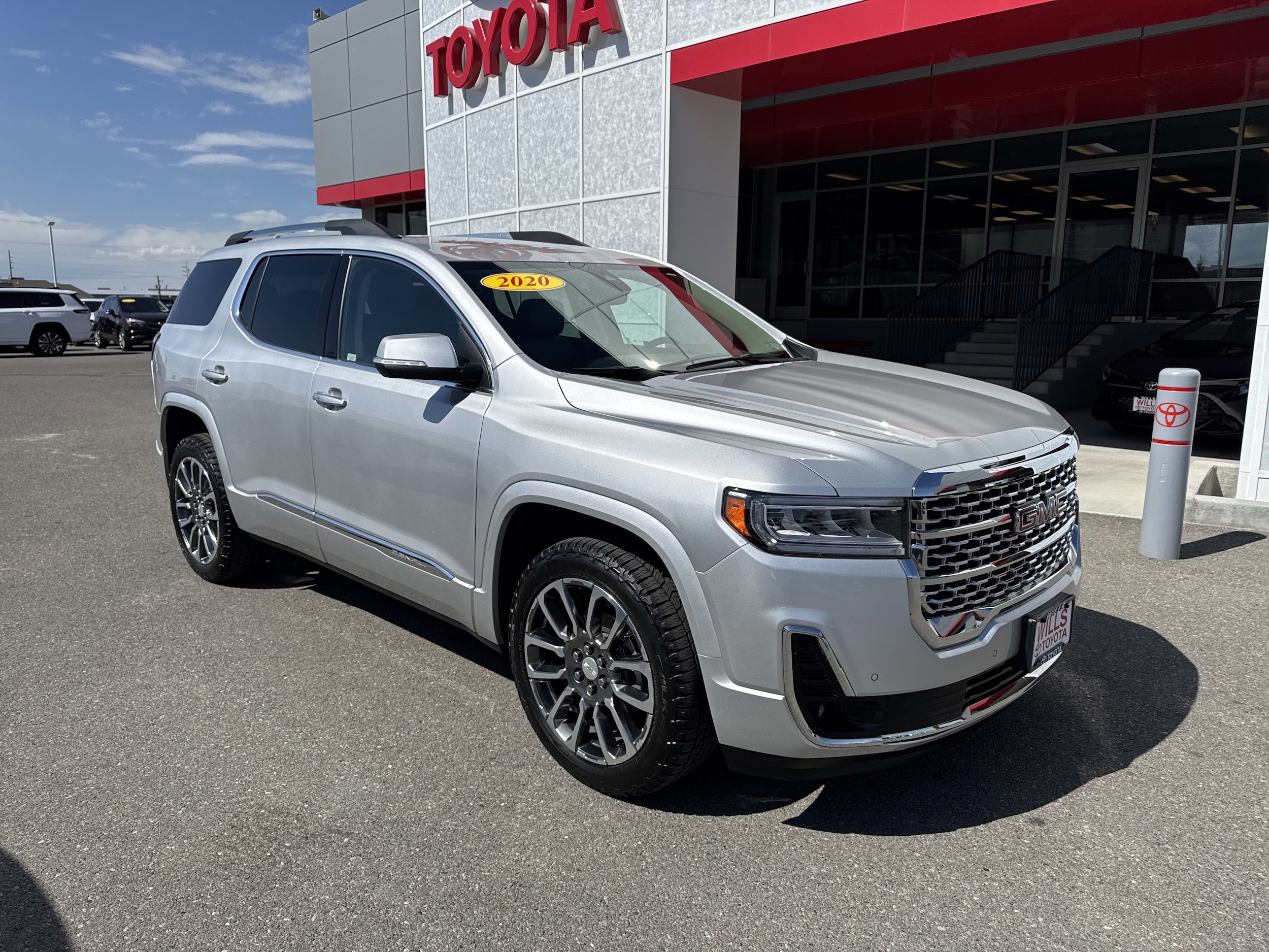 2020 GMC Acadia Denali's photo