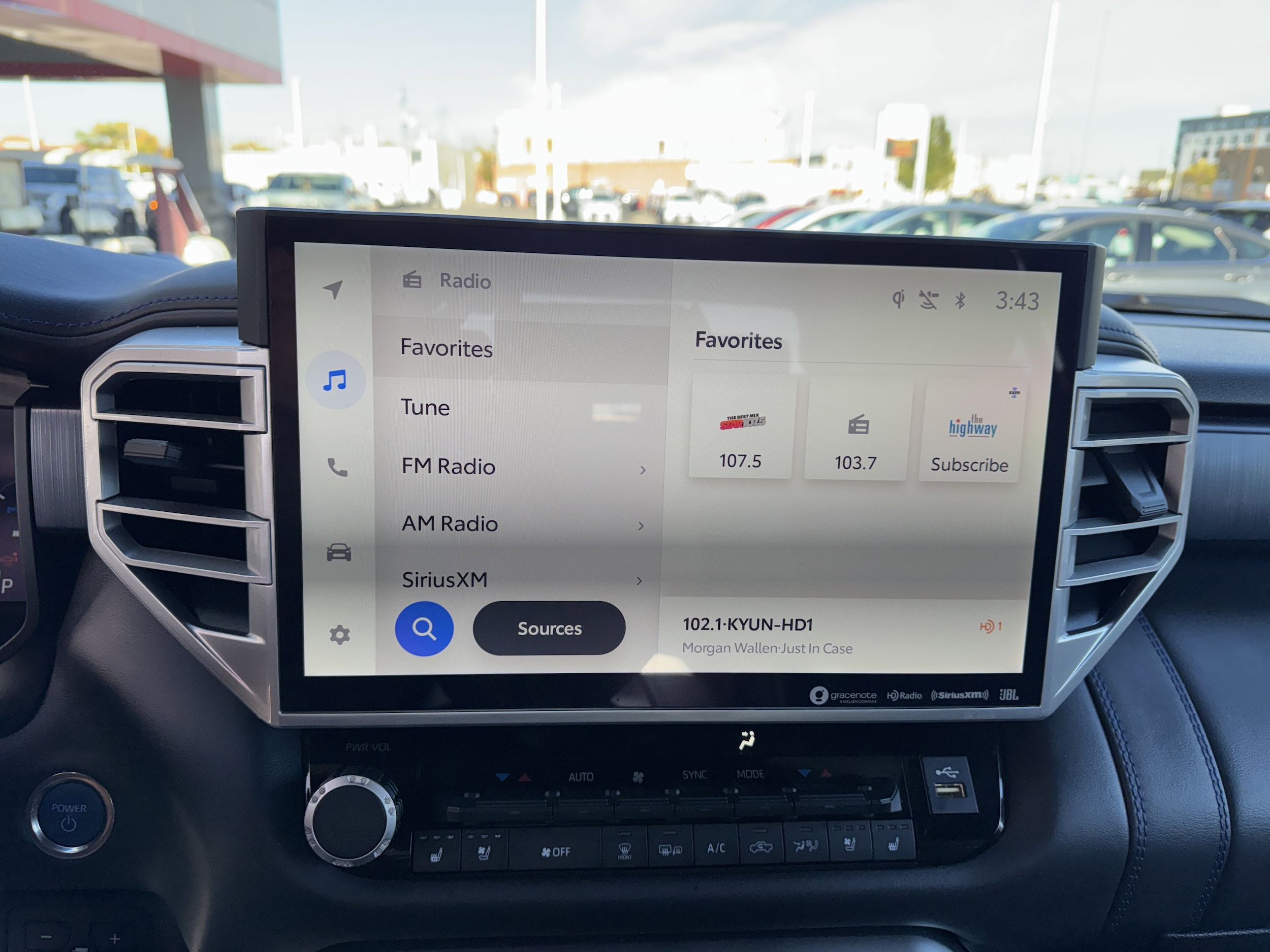 2024 Toyota Tundra Platinum - Photo 19