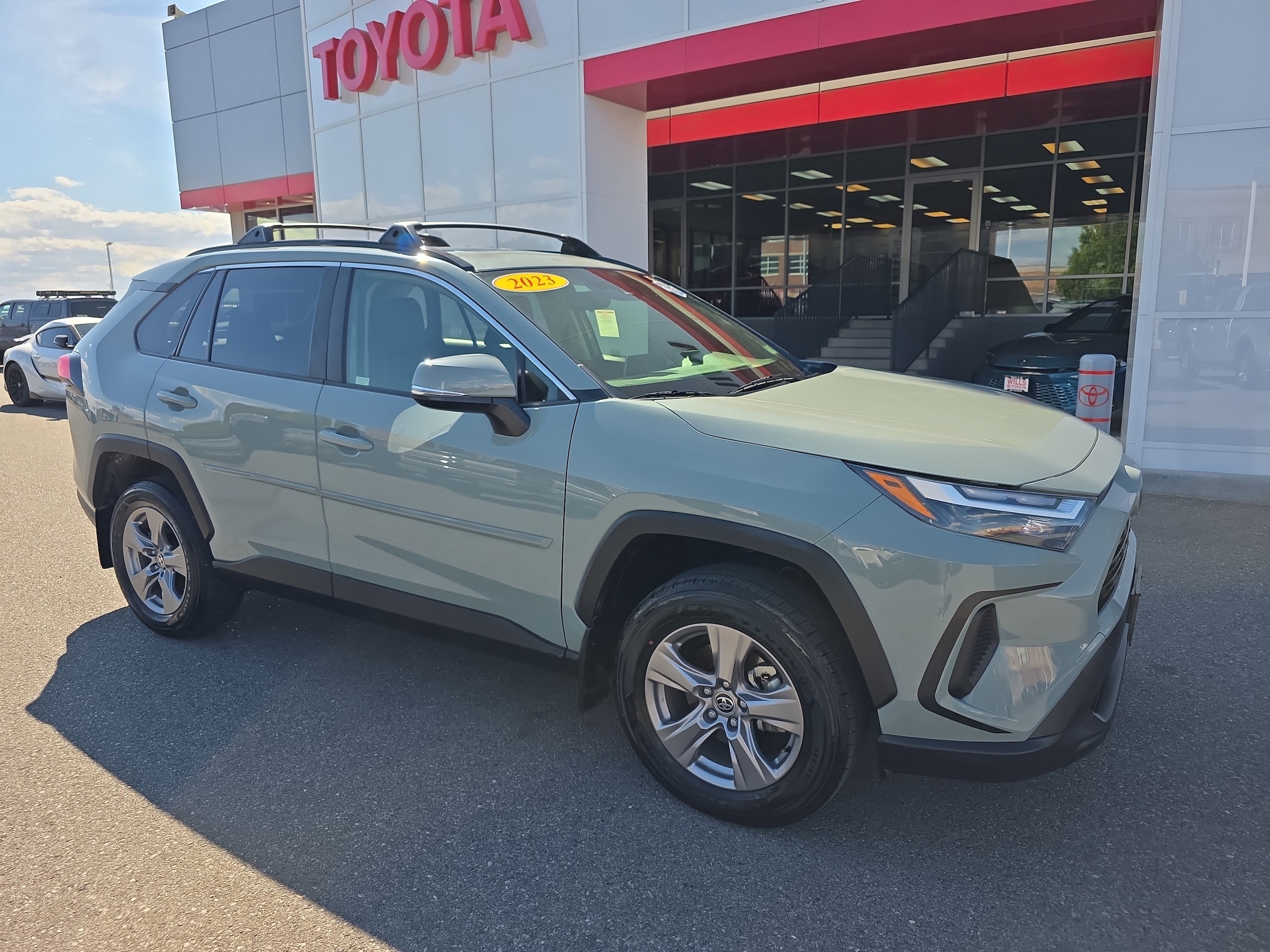 2023 Toyota RAV4 XLE AWD's photo