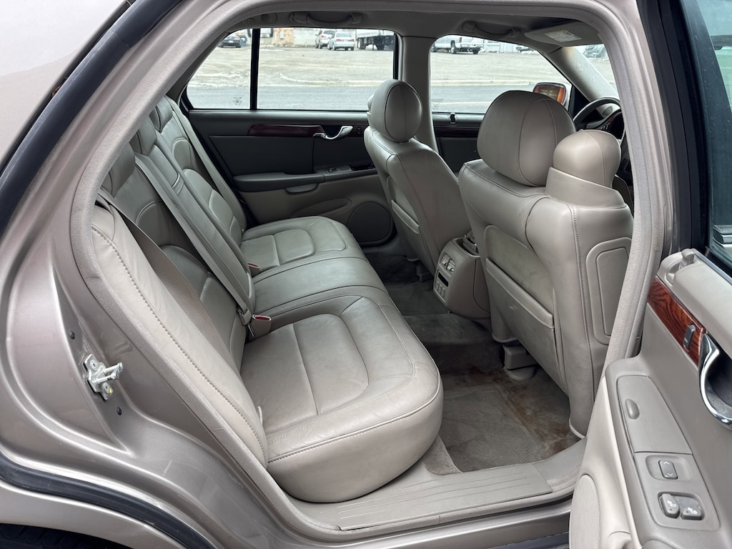 Used 2004 CADILLAC DEVILLE Sedan