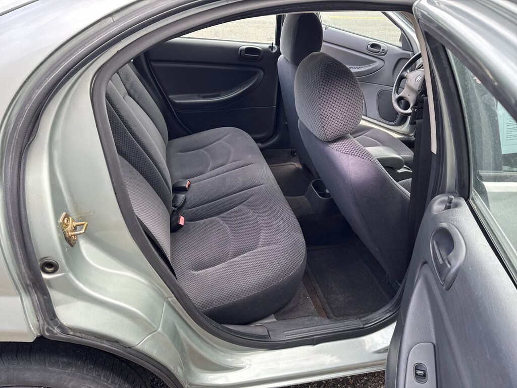 Used 2005 Dodge Stratus SXT Sedan