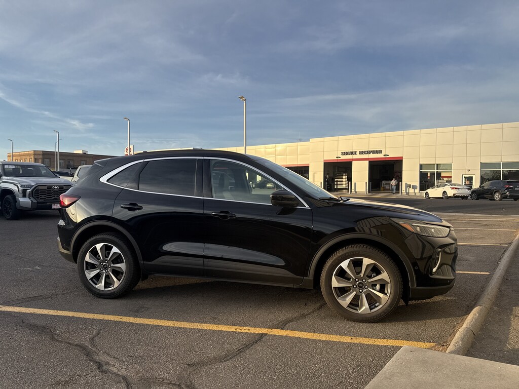 Used 2023 Ford Escape Platinum SUV
