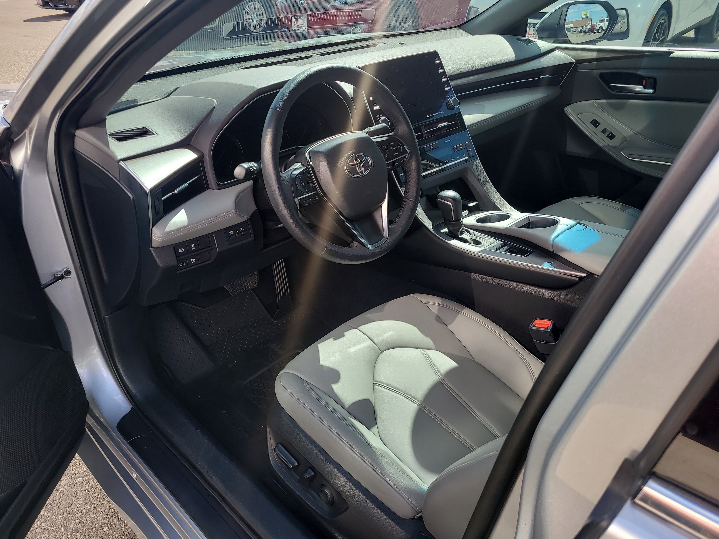 Used 2022 Toyota Avalon XLE with VIN 4T1JA1AB4NU015300 for sale in Twin Falls, ID
