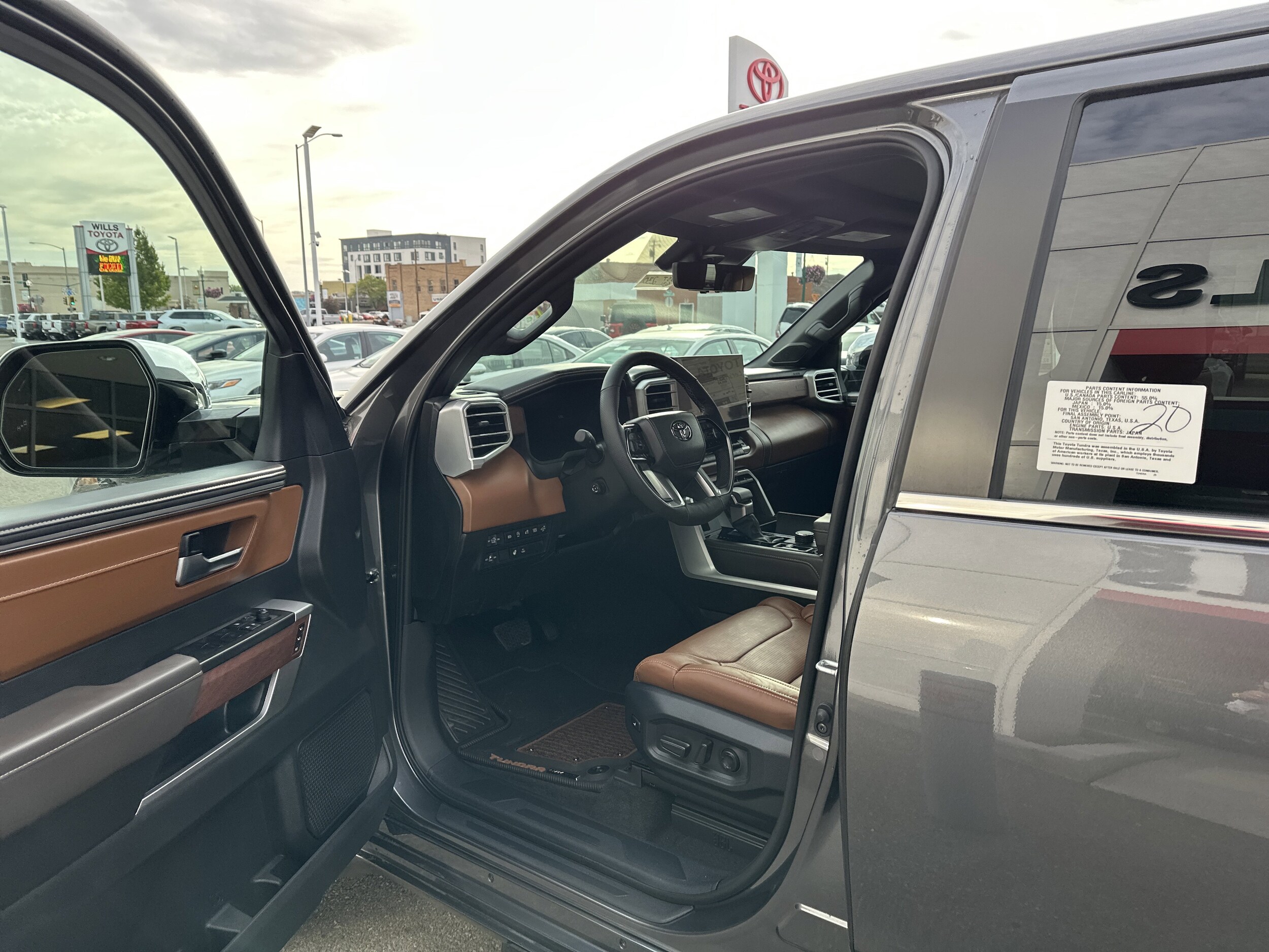 2025 Toyota Tundra 1794 Edition photo 2