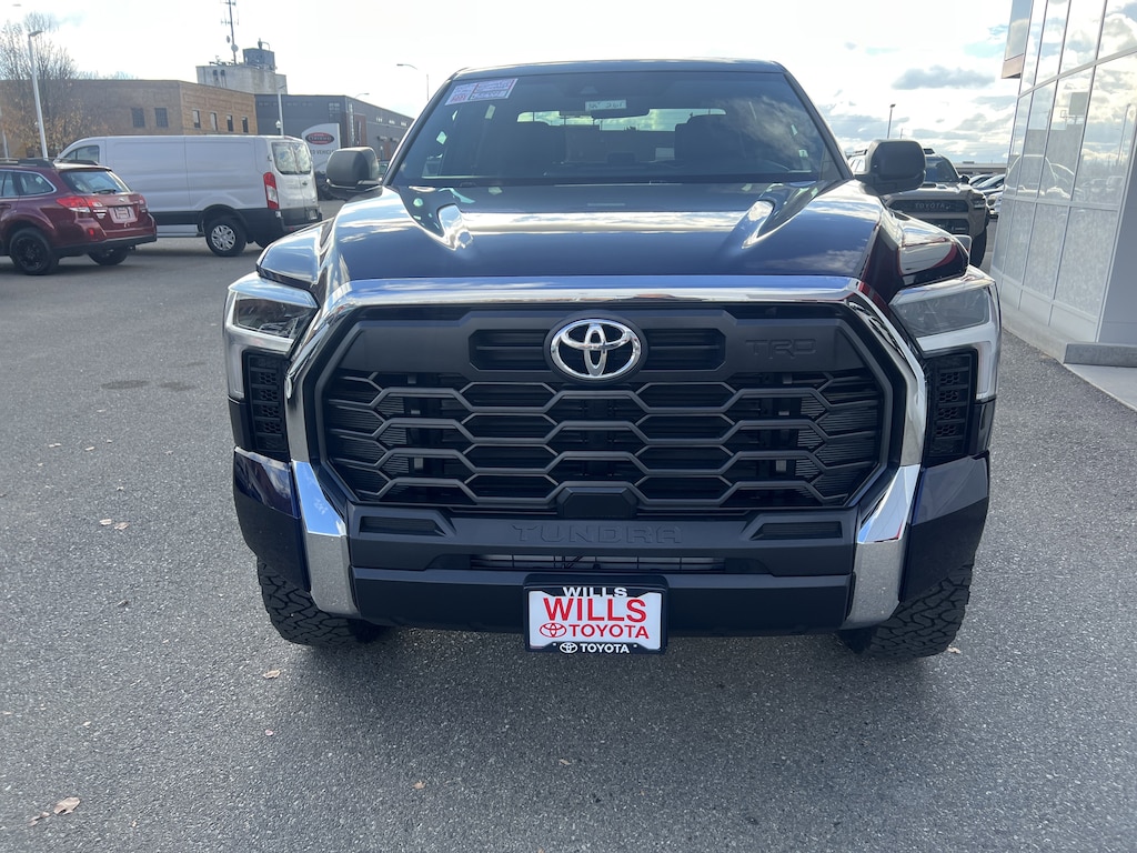 New 2026 Toyota Tundra SR5 w/TRD Off Road Pkg Truck CrewMax