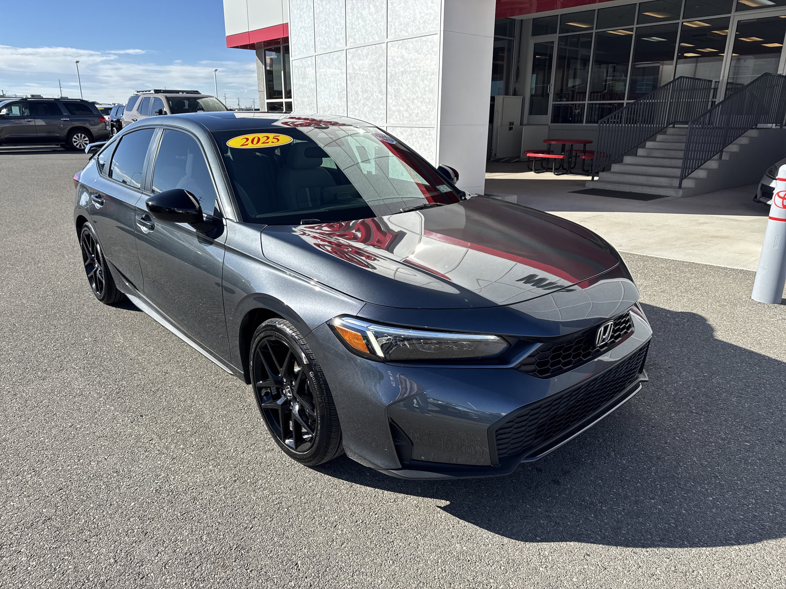 2025 Honda Civic Hatchback Sport's photo