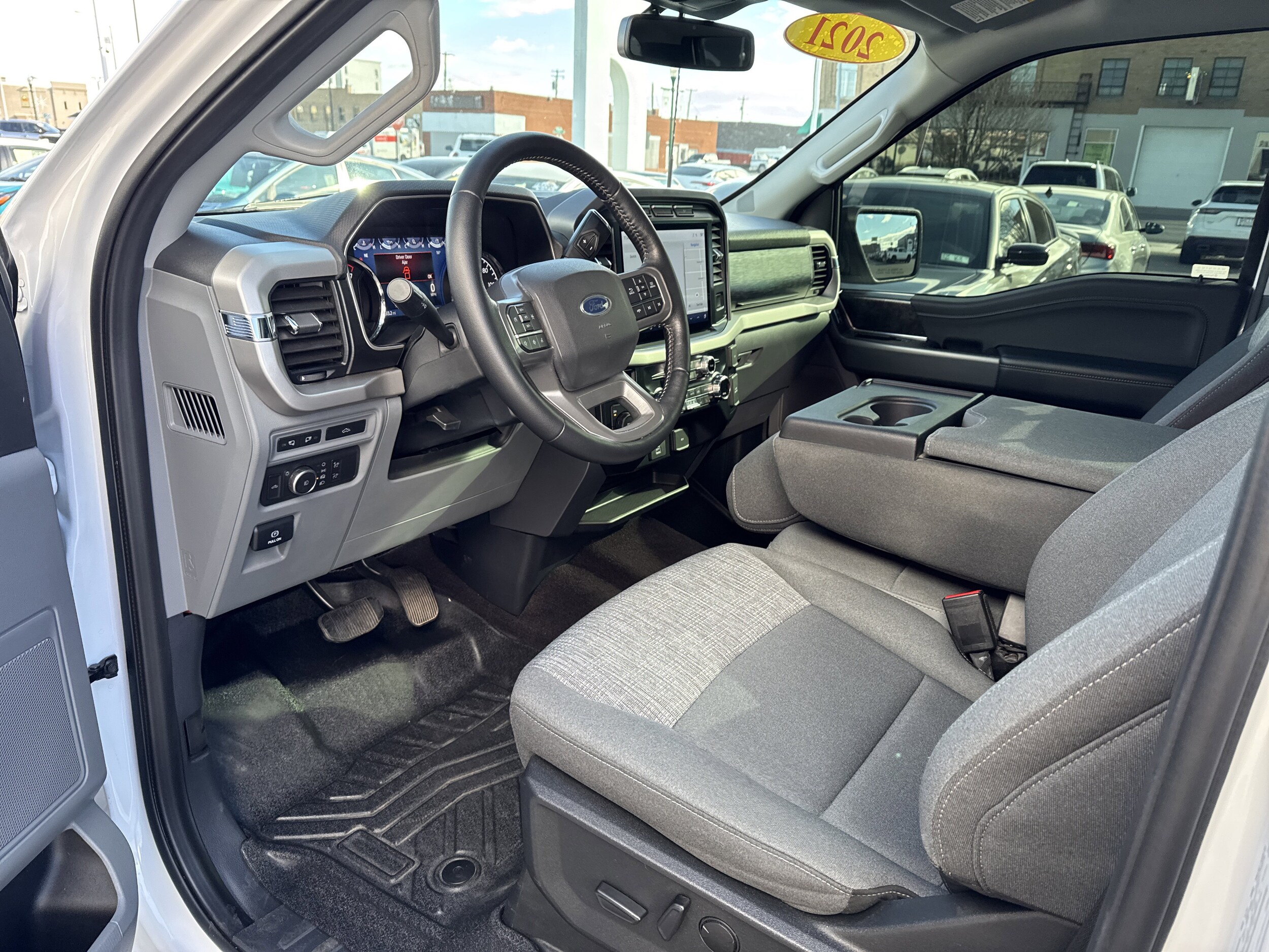 2021 Ford F-150 XLT photo 2