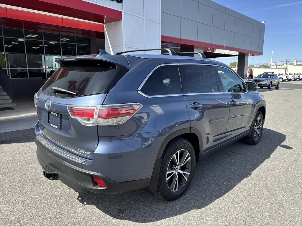 Used 2016 Toyota Highlander XLE V6 SUV