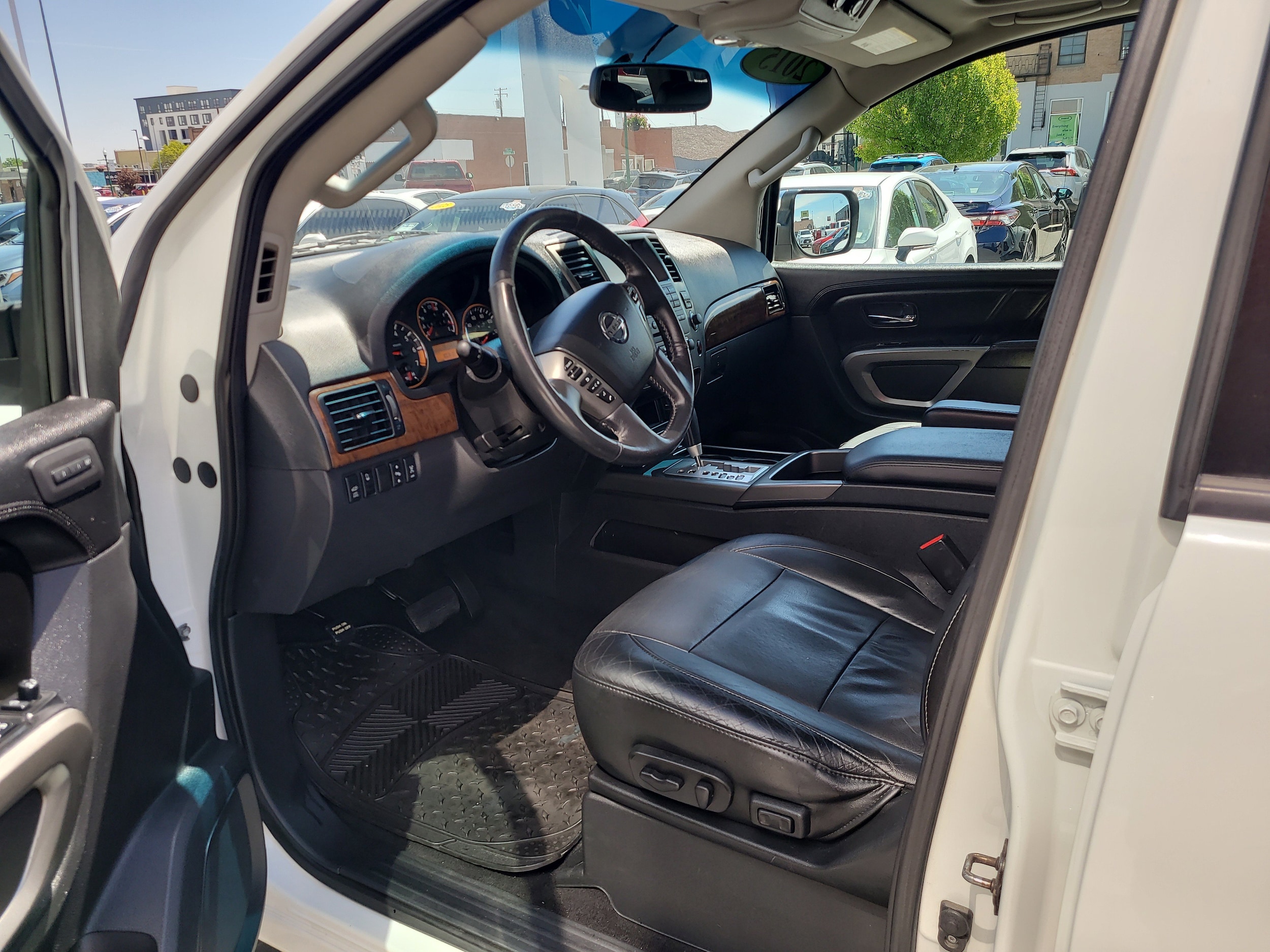 Used 2015 Nissan Armada Platinum with VIN 5N1AA0NC0FN611335 for sale in Twin Falls, ID