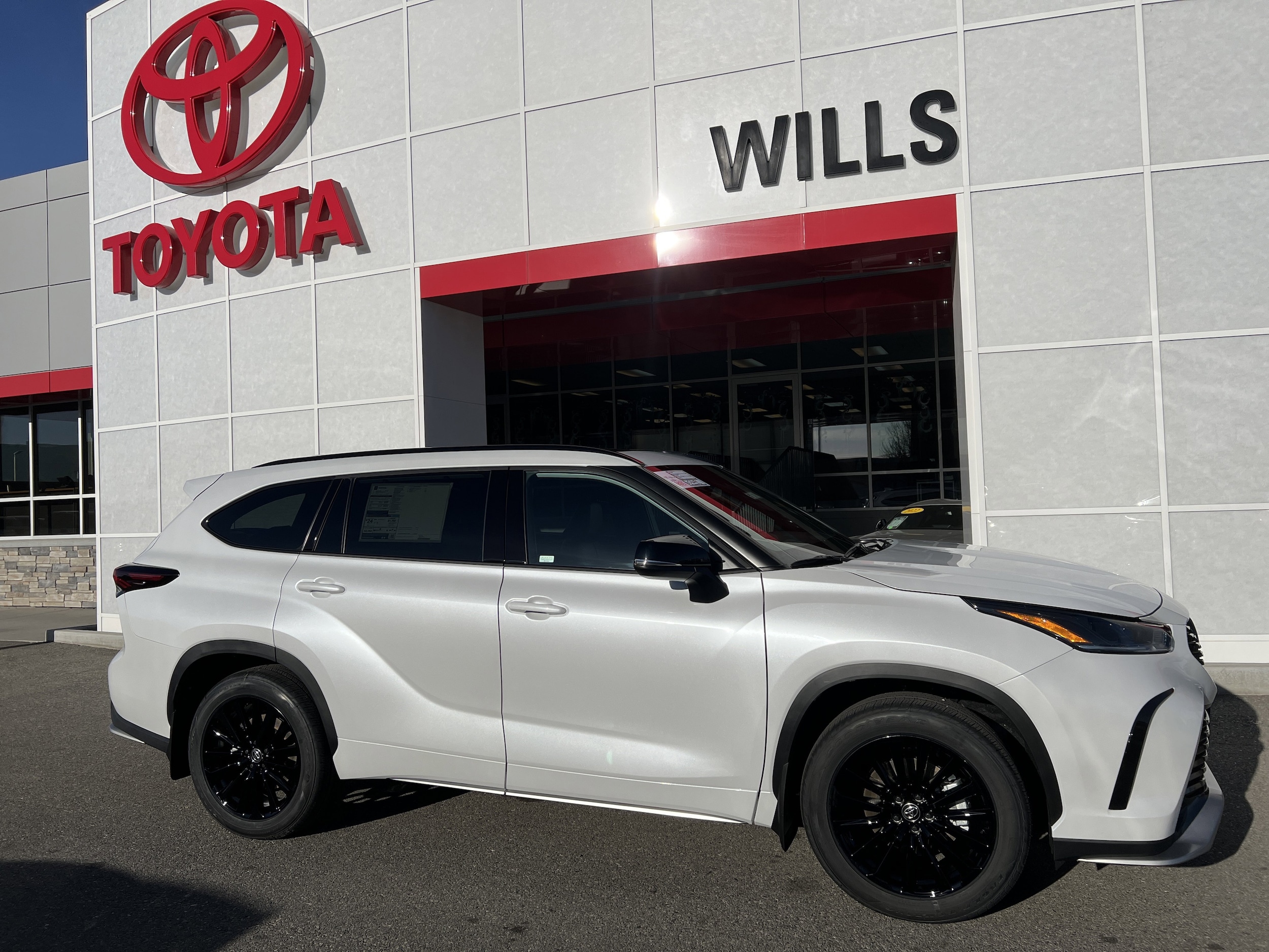 2026 Toyota Highlander XSE's photo