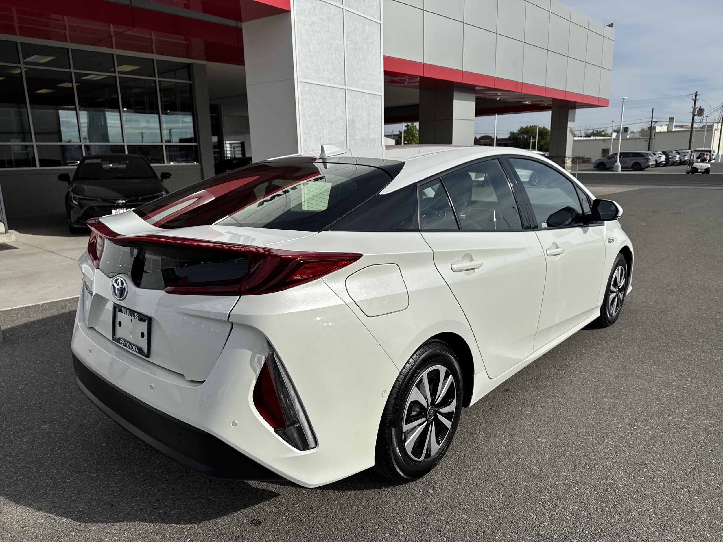 2017 Toyota Prius Prime Three photo 4