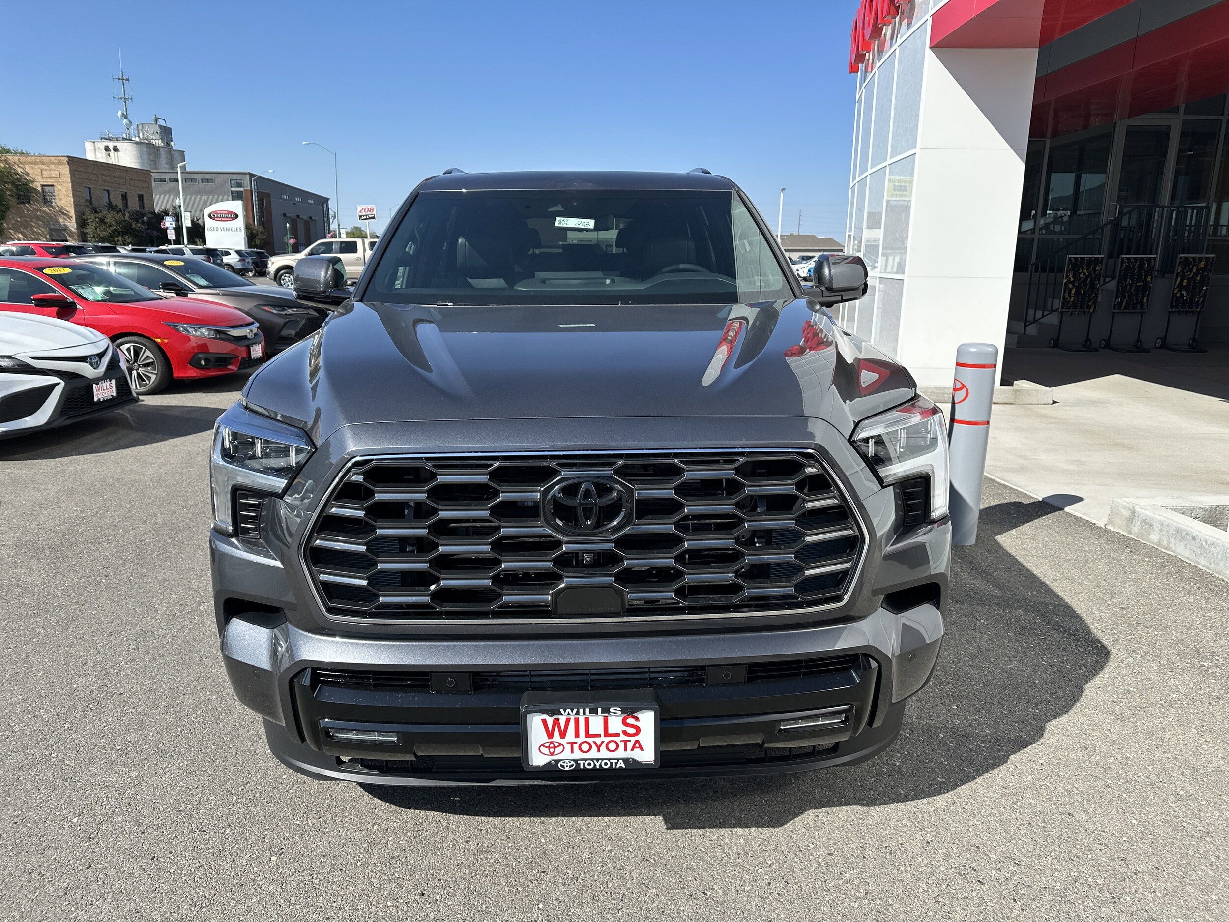 2025 Toyota Sequoia Platinum photo 4