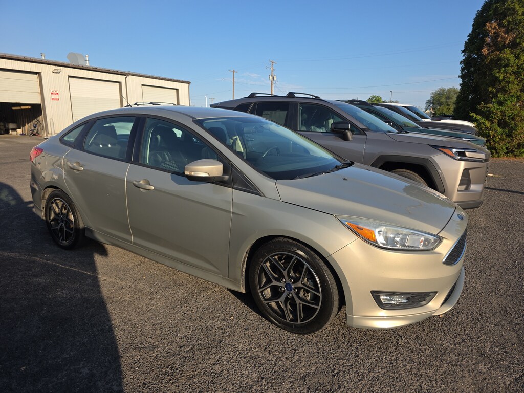 Used 2016 Ford Focus SE Sedan