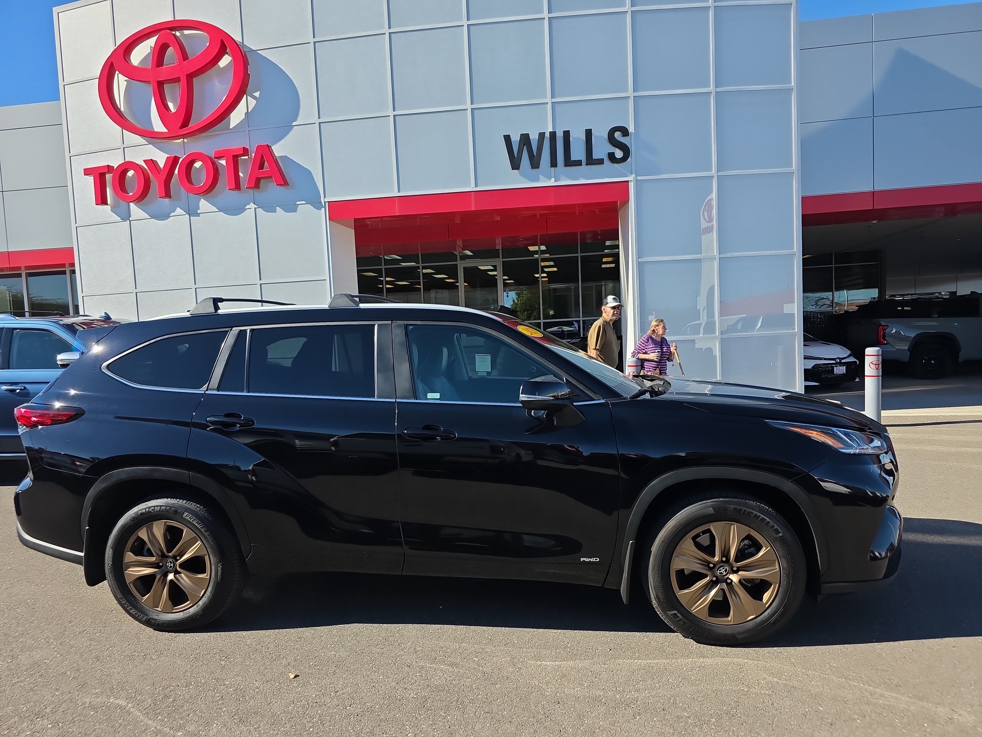 2023 Toyota Highlander Bronze Edition