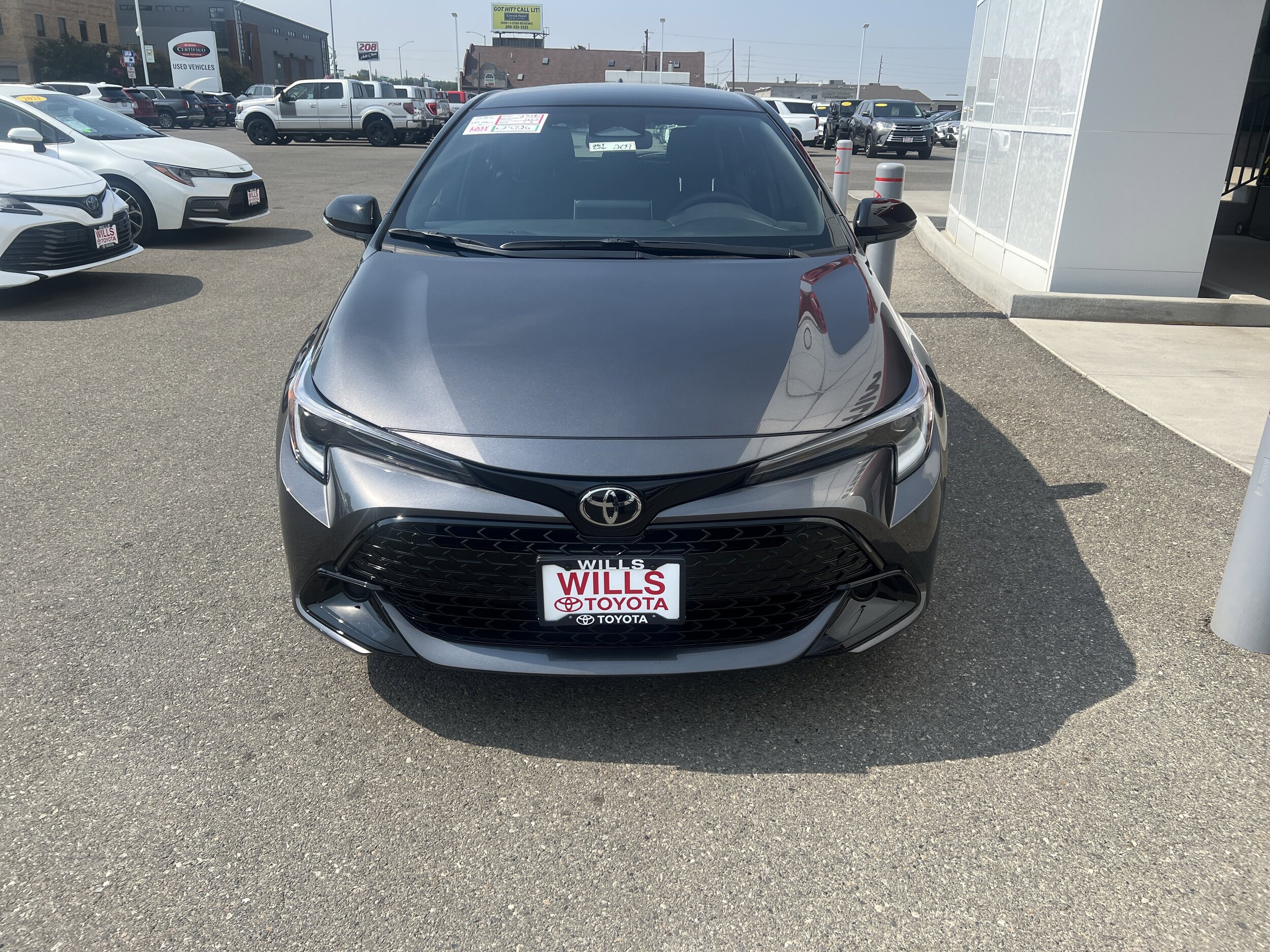 2025 Toyota Corolla SE Premium photo 3