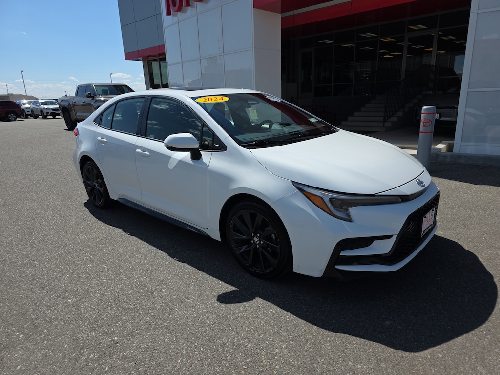 Used 2024 Toyota Corolla SE Sedan