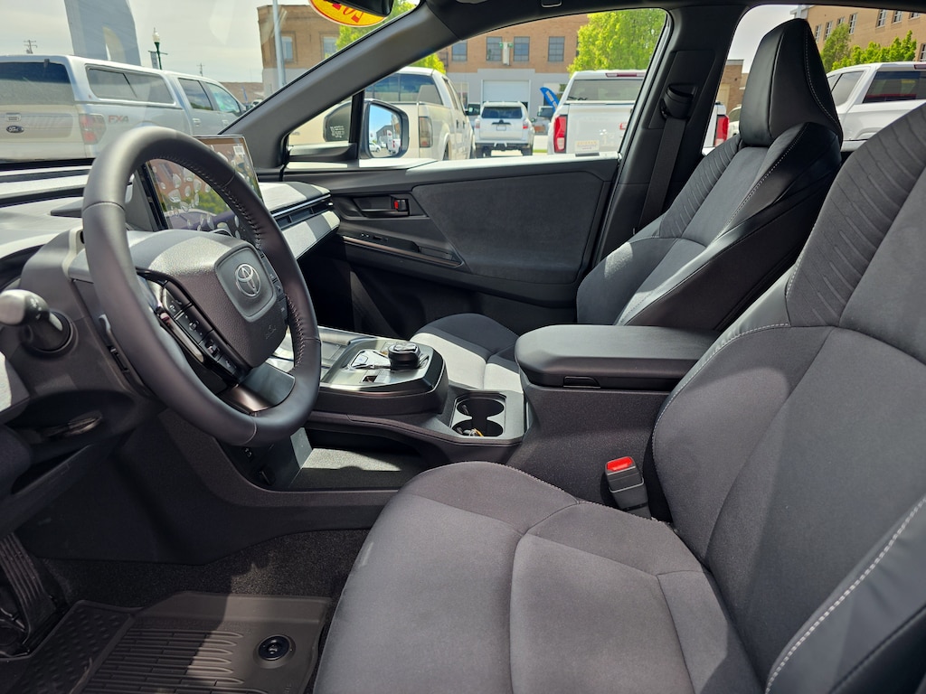 Used 2026 Toyota C-HR XSE Sport Utility