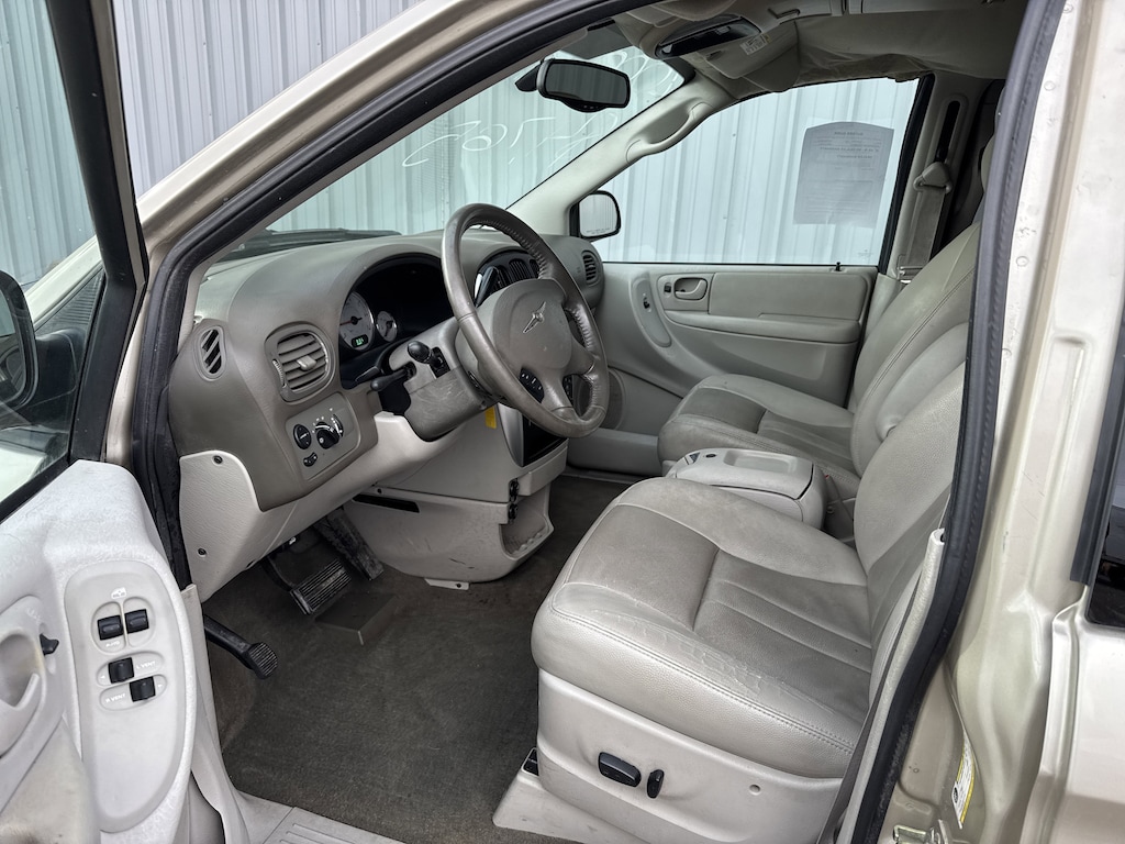 Used 2006 Chrysler Town & Country Touring Van