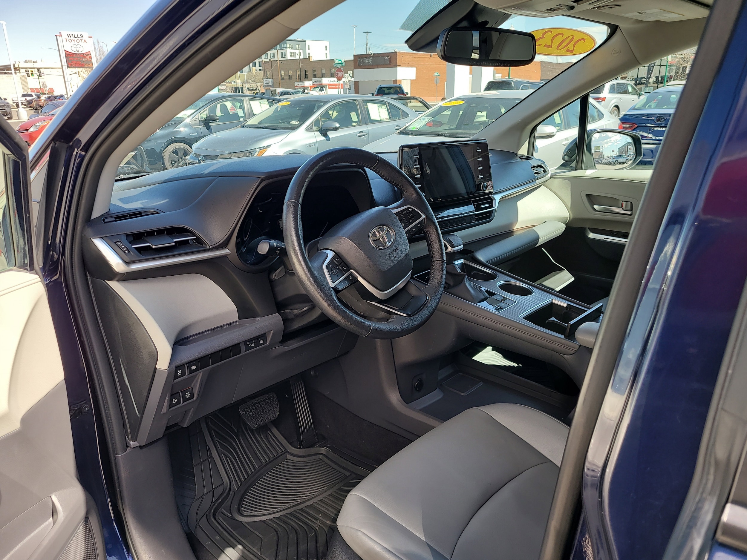 Used 2023 Toyota Sienna XLE with VIN 5TDYRKEC0PS156439 for sale in Twin Falls, ID