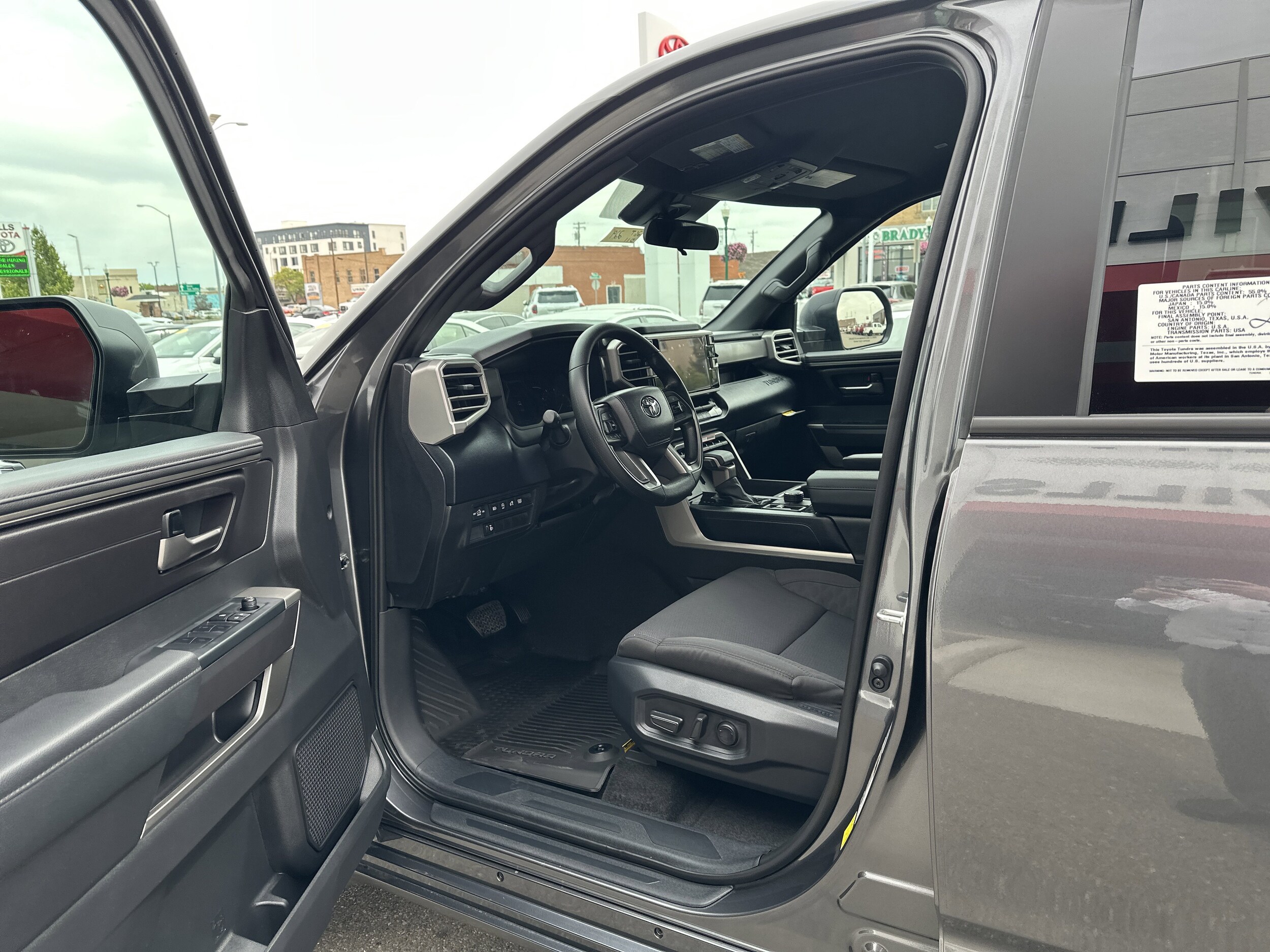 2026 Toyota Tundra SR5 photo 2