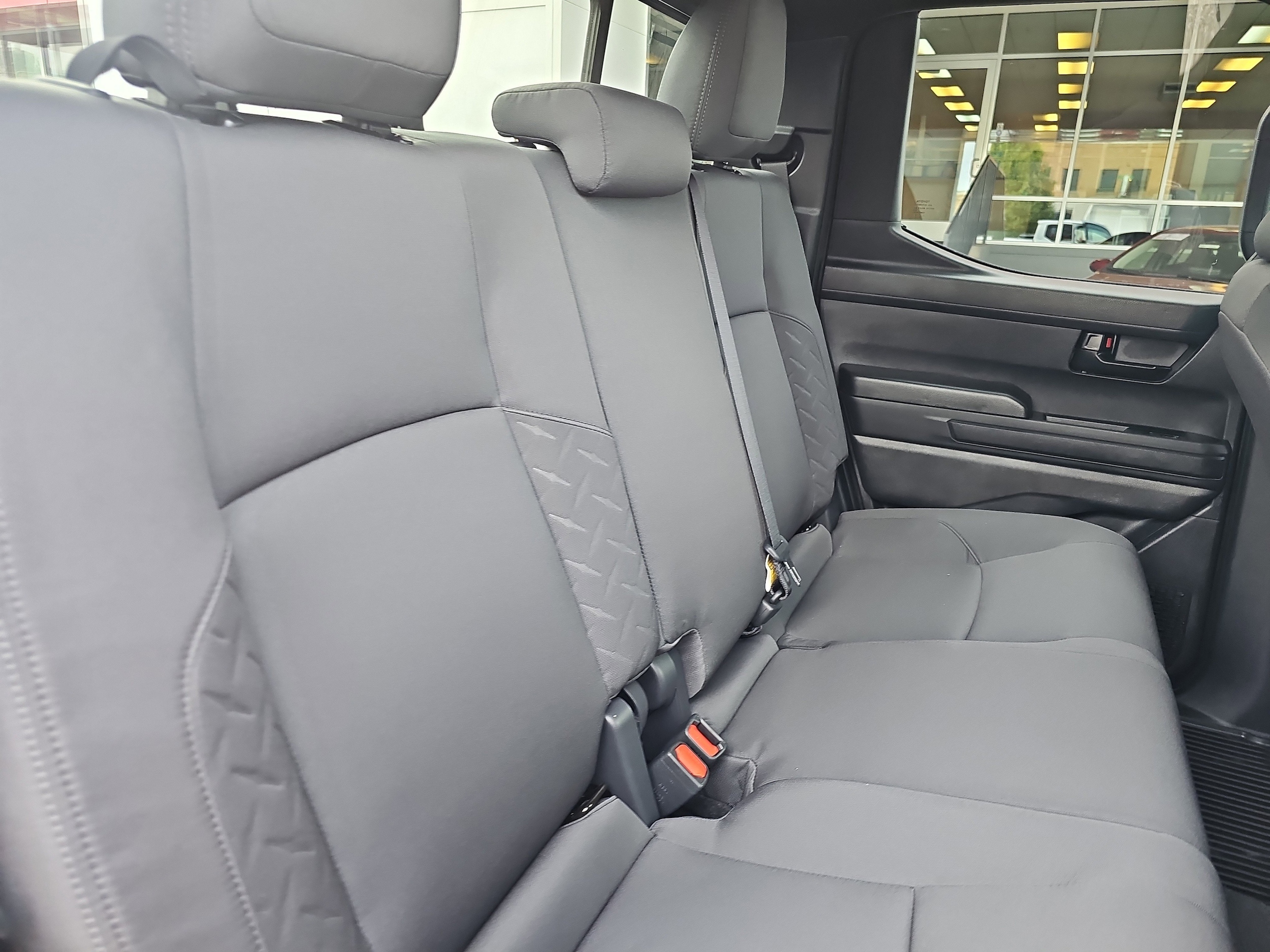 2025 Toyota Tacoma SR5 - Photo 14