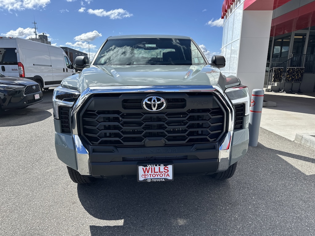 New 2026 Toyota Tundra SR5 w/TRD Off Road Pkg Truck CrewMax