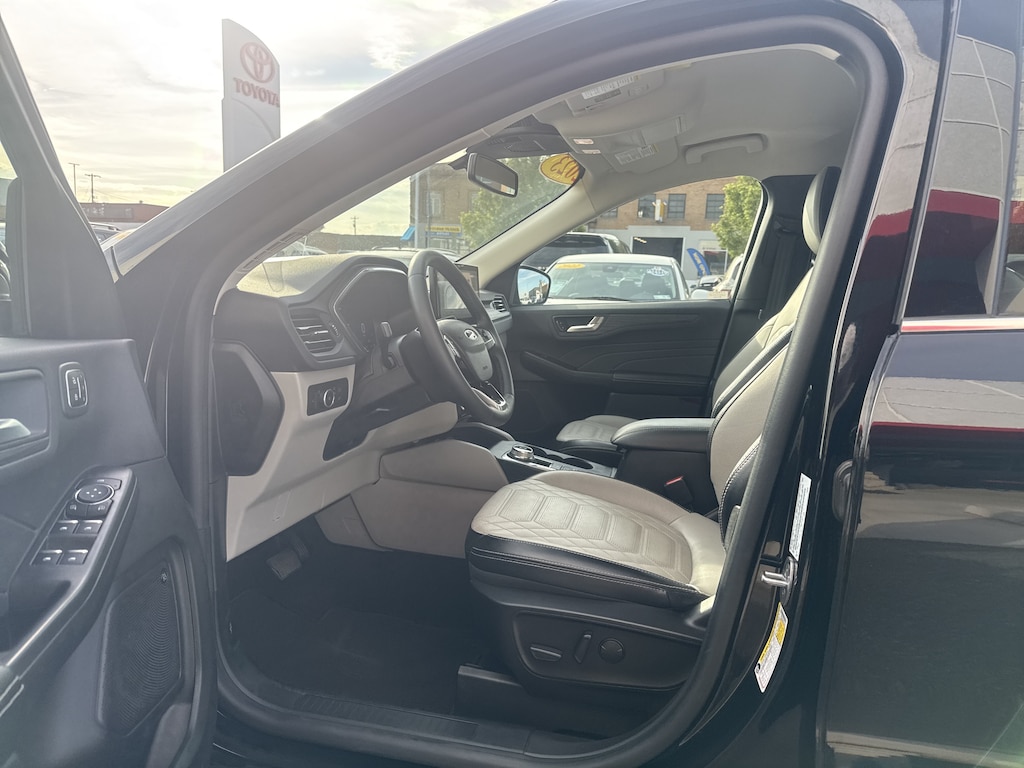 Used 2023 Ford Escape Platinum SUV