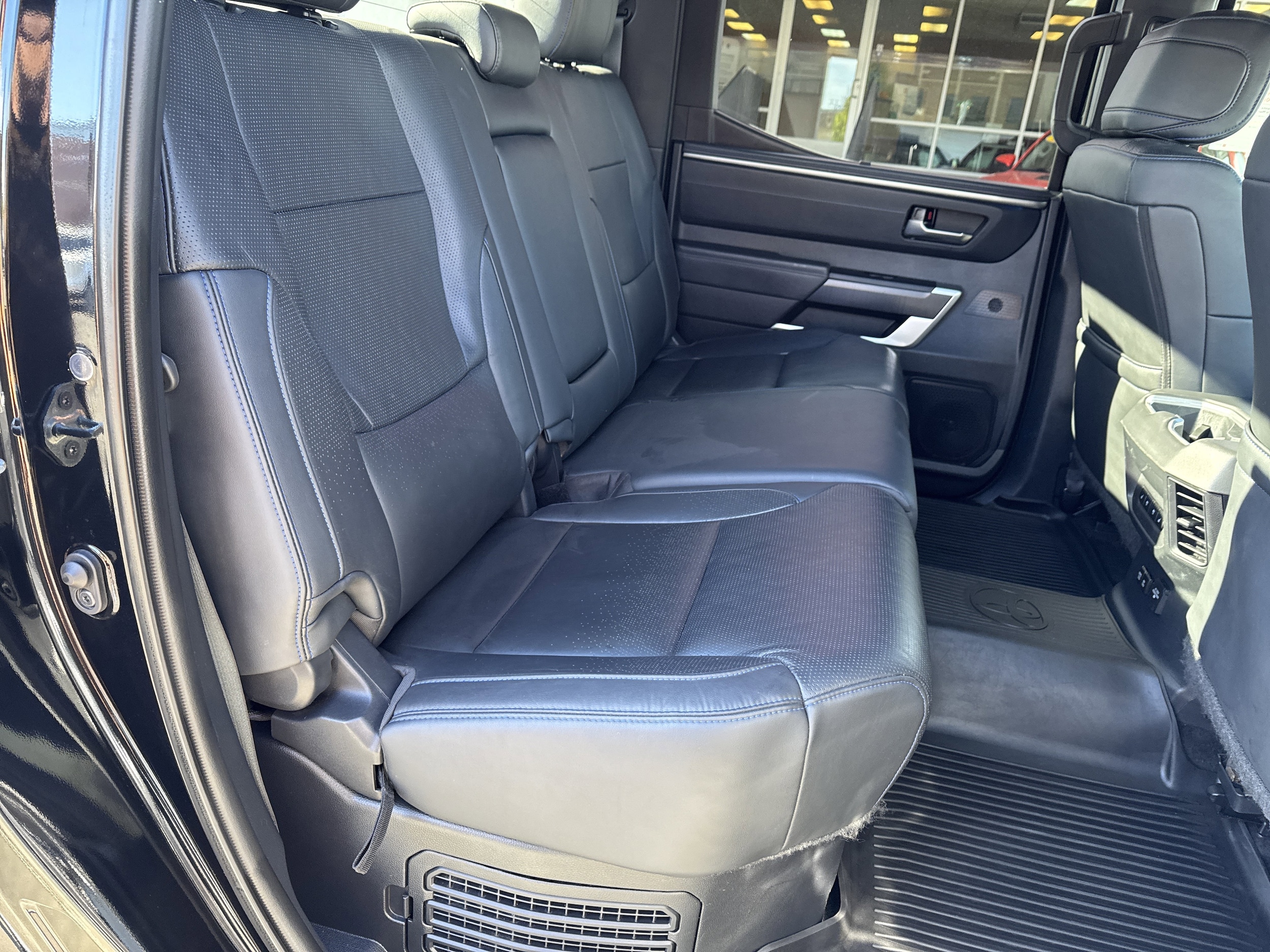 2024 Toyota Tundra Platinum - Photo 12