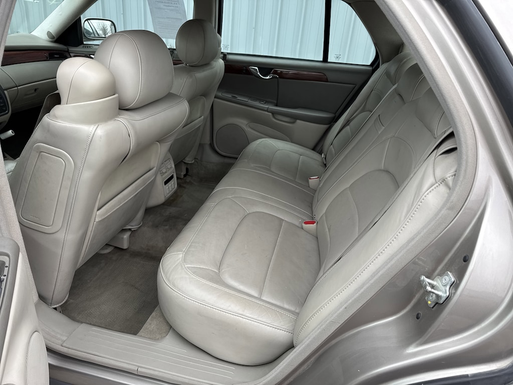 Used 2004 CADILLAC DEVILLE Sedan