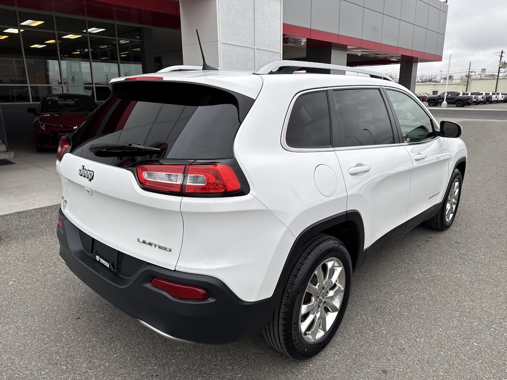 Used 2016 Jeep Cherokee Limited 4x4 SUV