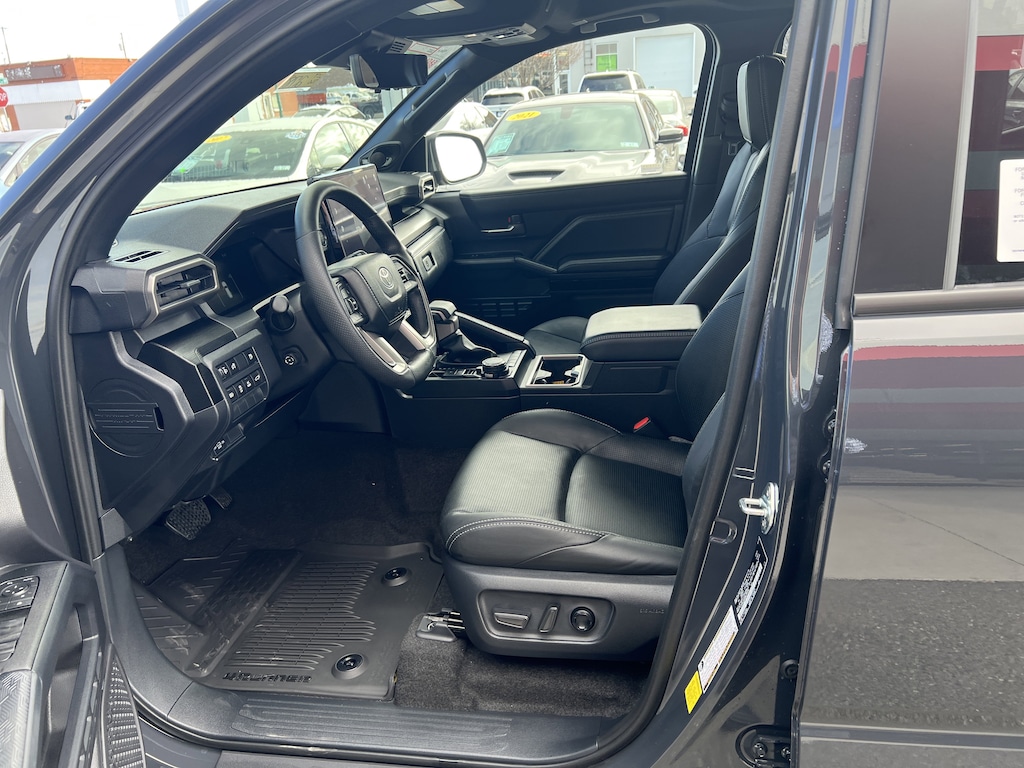 New 2025 Toyota 4Runner Limited w/Tow Tech Pkg SUV