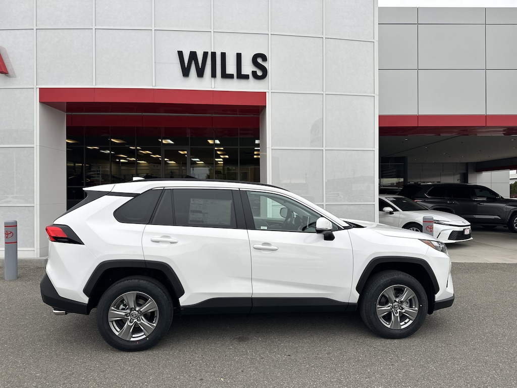 New 2025 Toyota RAV4 XLE w/Convenience Pkg SUV