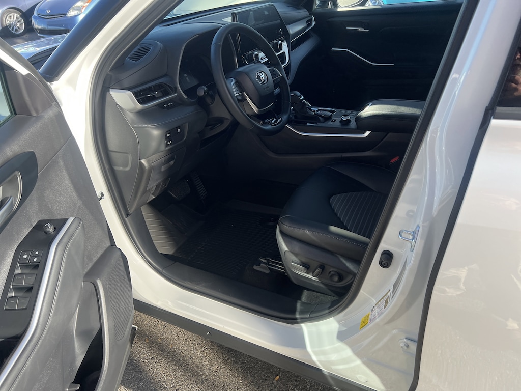 New 2026 Toyota Highlander XSE SUV