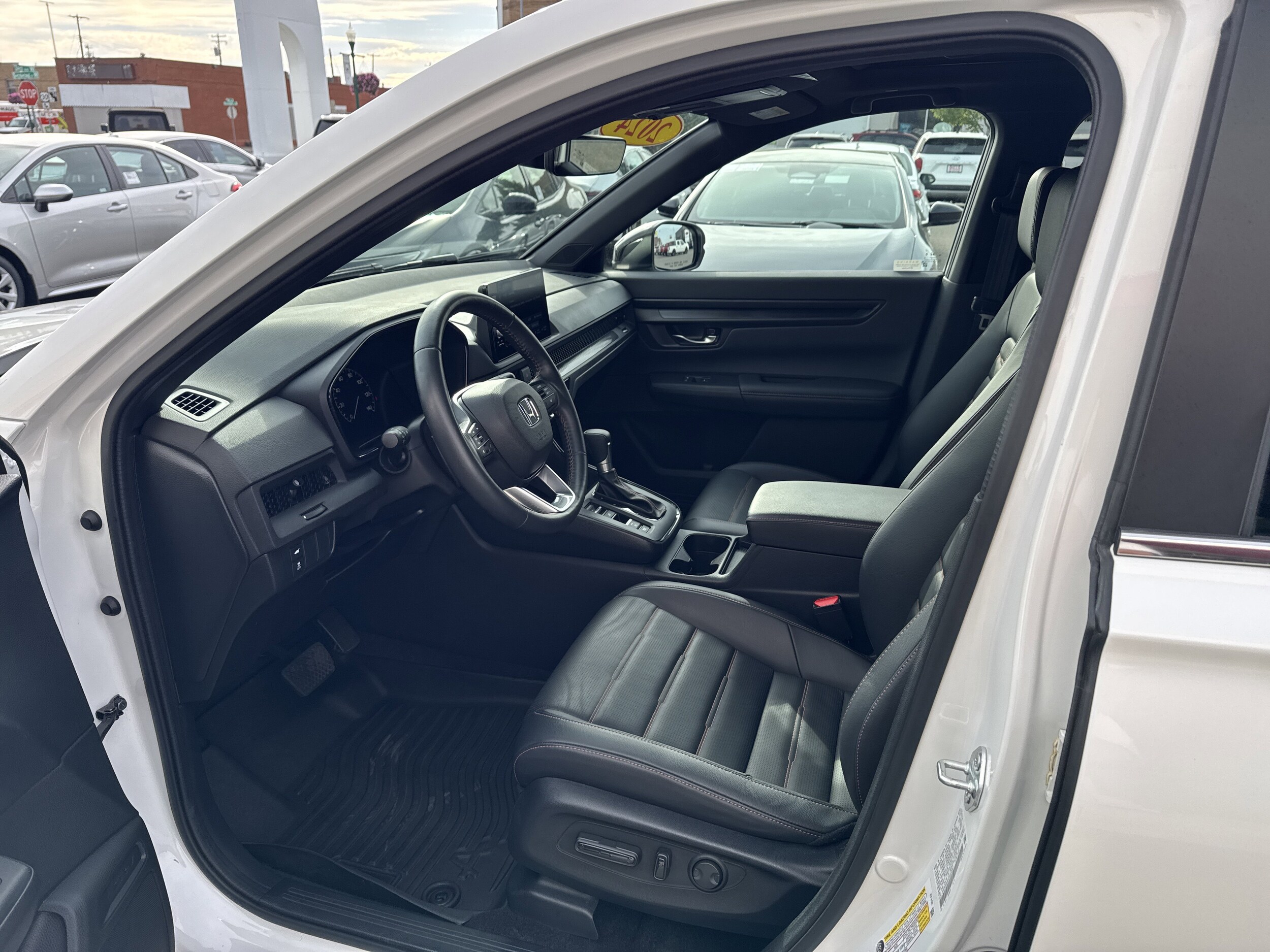 2024 Honda CR-V Hybrid Sport-L photo 2