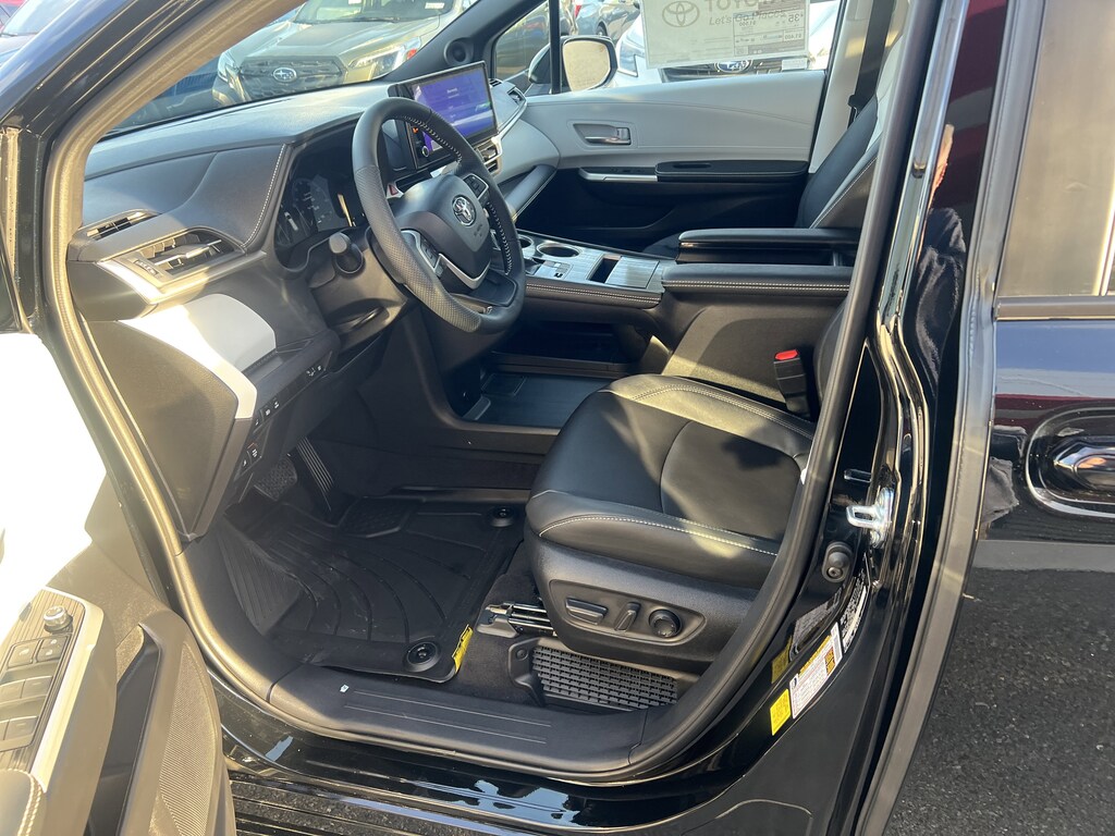 New 2026 Toyota Sienna XSE Van Passenger Van