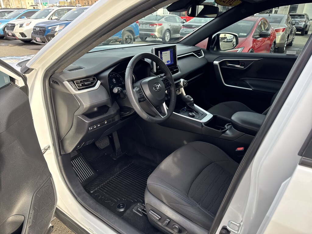 Used 2023 Toyota RAV4 Hybrid SE SUV
