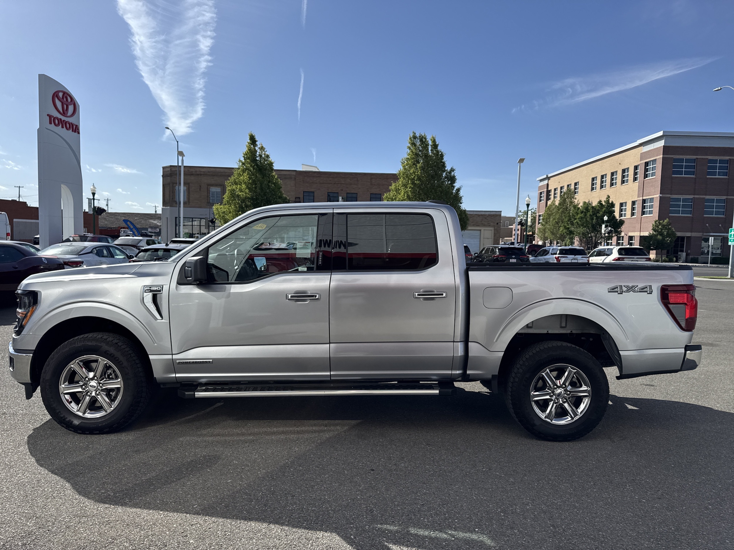 2024 Ford F-150 XLT - Photo 6