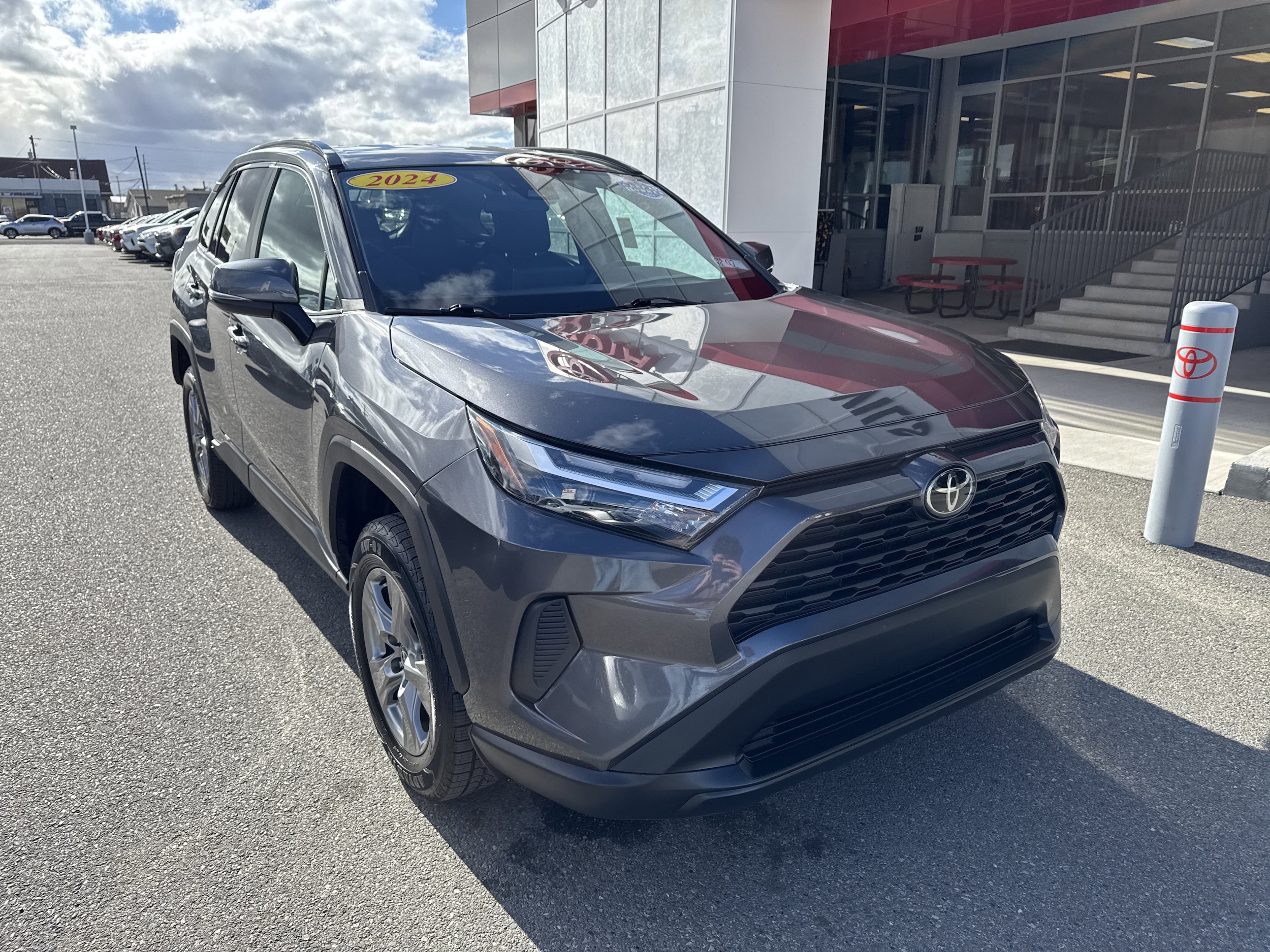 2024 Toyota RAV4 XLE