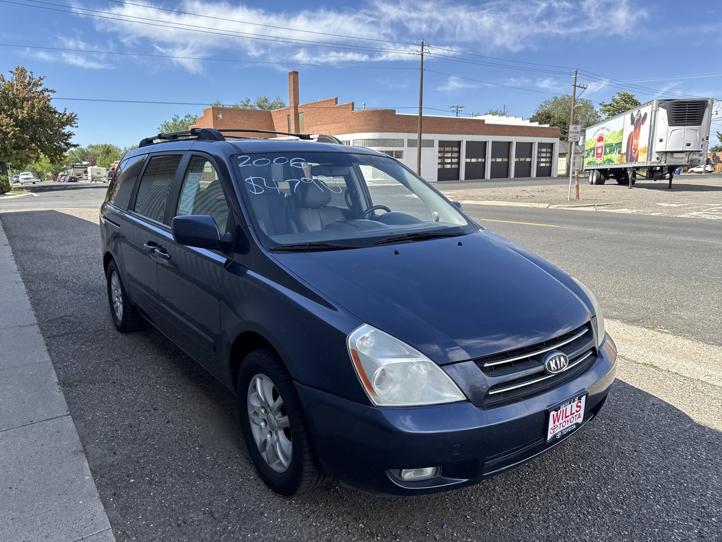 2006 Kia Sedona EX's photo