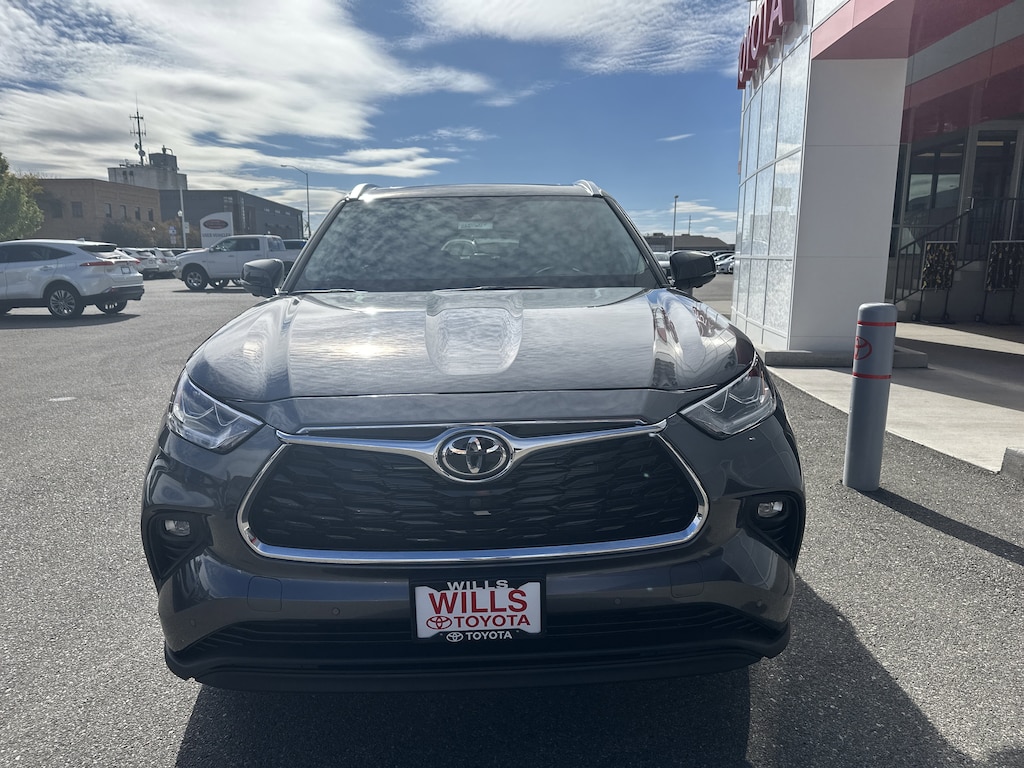 New 2025 Toyota Highlander Hybrid Limited SUV