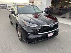 New 2023 Toyota Highlander Hybrid XLE Bronze SUV for Sale in Twin Falls, ID