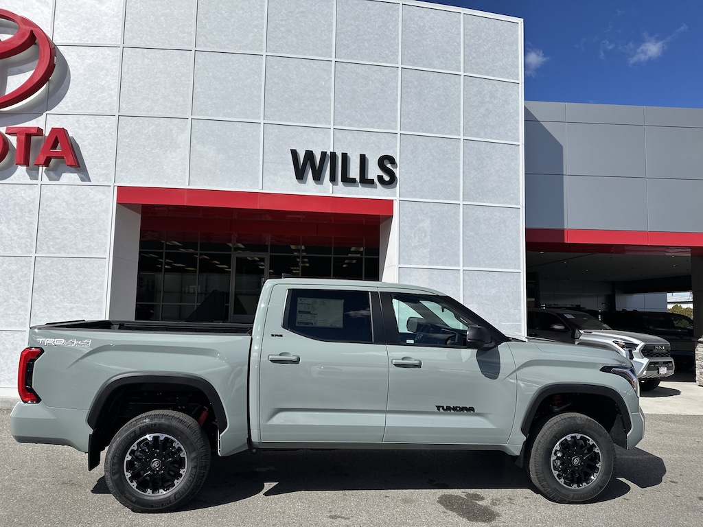 New 2026 Toyota Tundra SR5 w/TRD Off Road Pkg Truck CrewMax