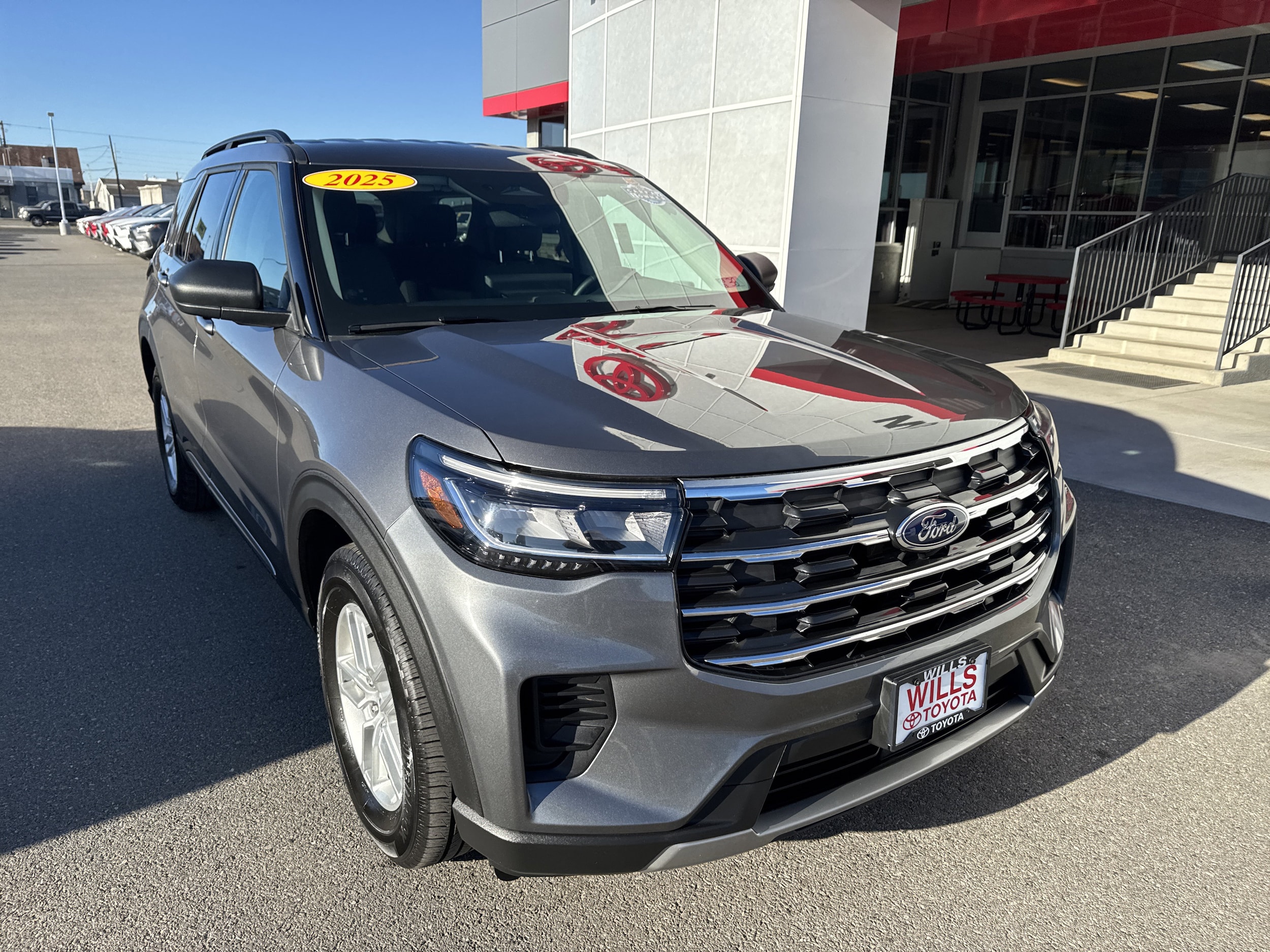 2025 Ford Explorer Active 4WD (PL535)'s photo