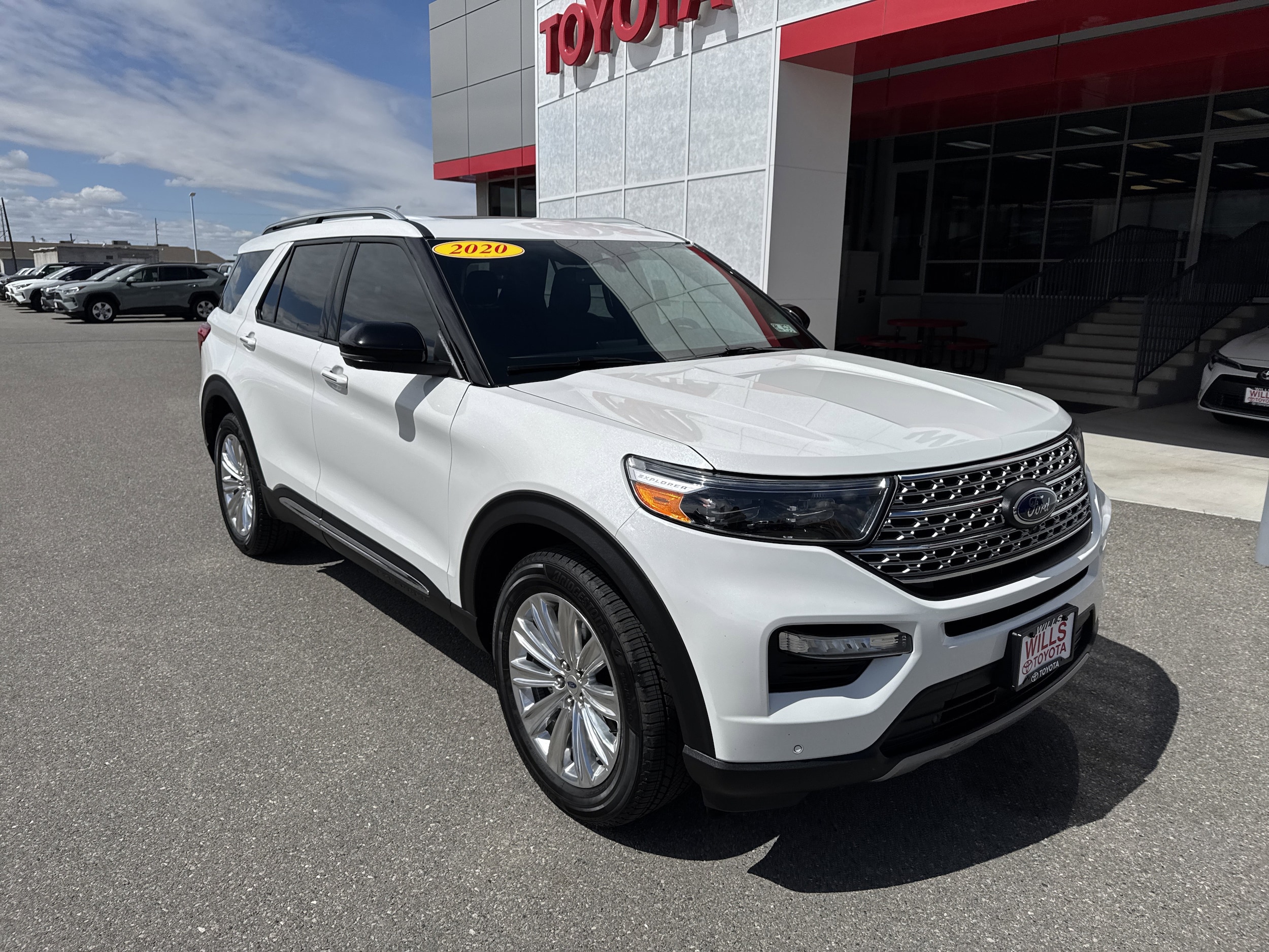 2020 Ford Explorer Limited 4WD's photo