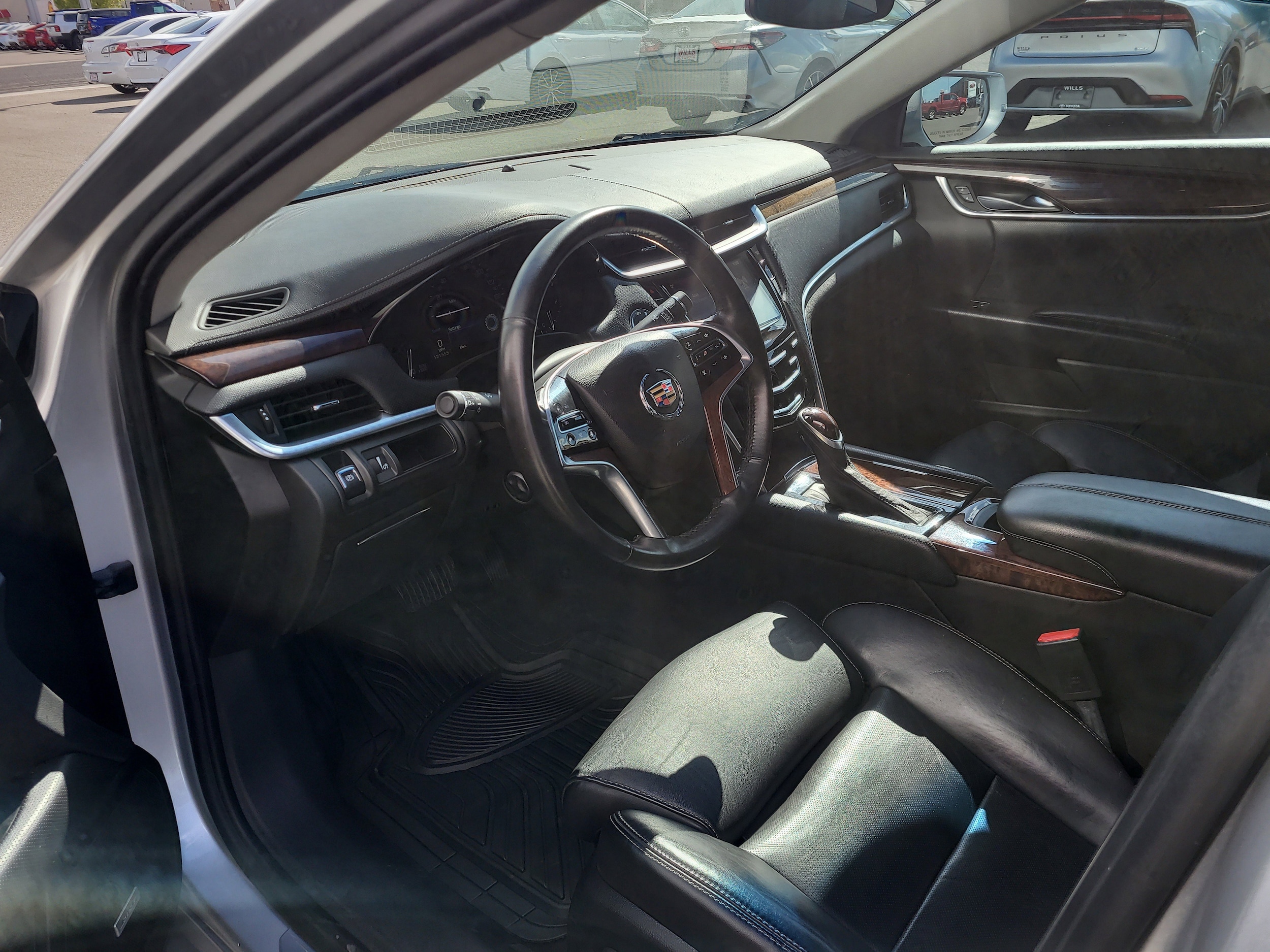 Used 2013 Cadillac XTS Luxury Collection with VIN 2G61P5S37D9221162 for sale in Twin Falls, ID