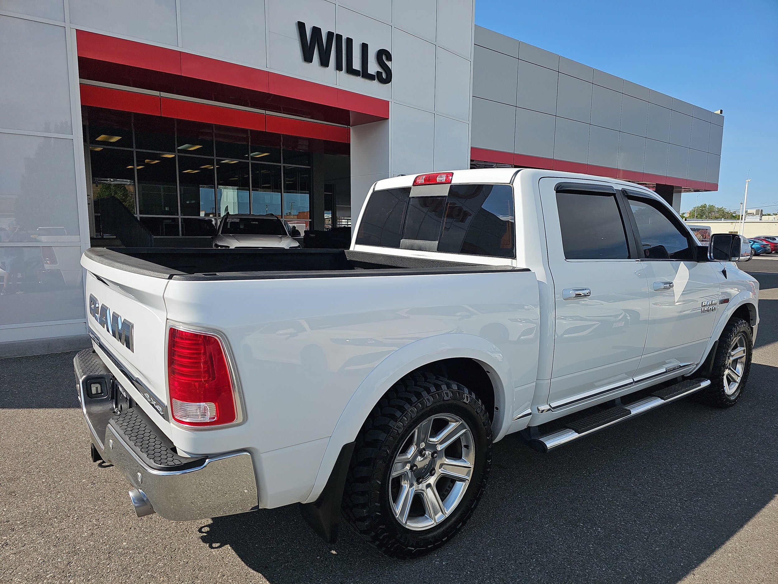 2016 Ram 1500 Limited photo 4