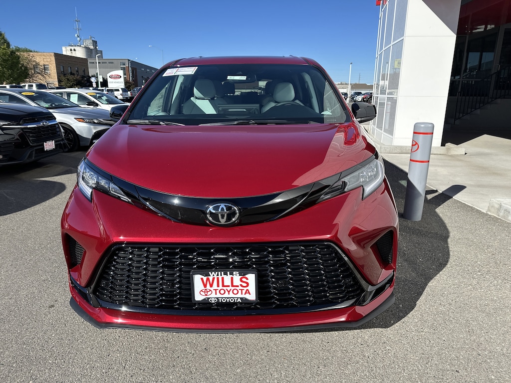 New 2026 Toyota Sienna XSE Van Passenger Van