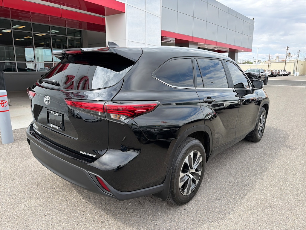 Used 2023 Toyota Highlander XLE SUV