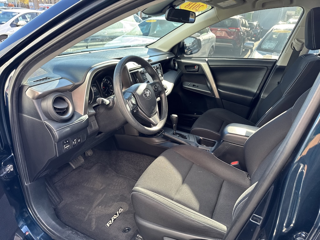 Used 2018 Toyota RAV4 Hybrid  SUV